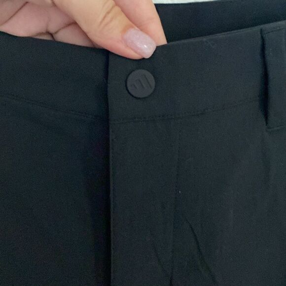 NWT- ADIDAS- 32” Nylon golf shorts-Size 32 - Picture 3 of 11